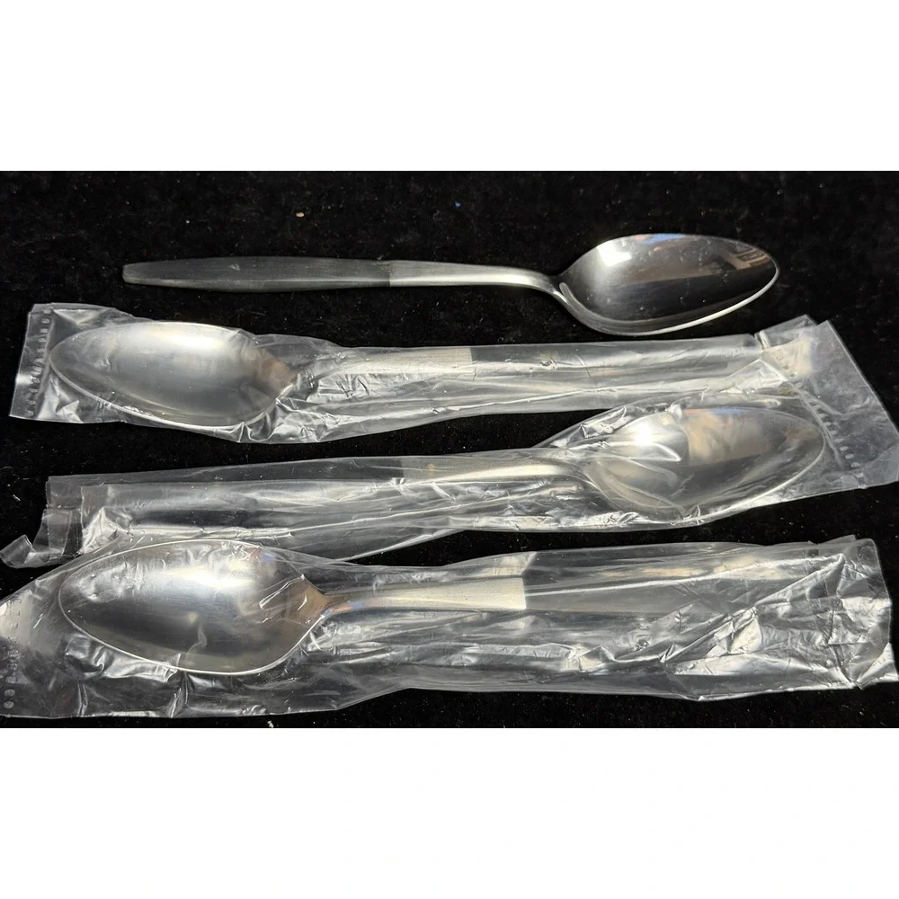 Kingston Stainless-Soup Spoons, Set of 4 Mid Century Modern Two Tone 7.5 in, NEW